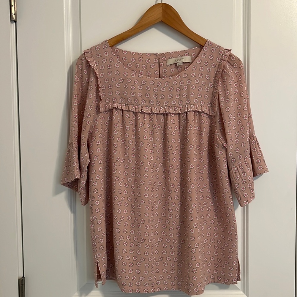 🌸🌸🌸Loft blush blouse